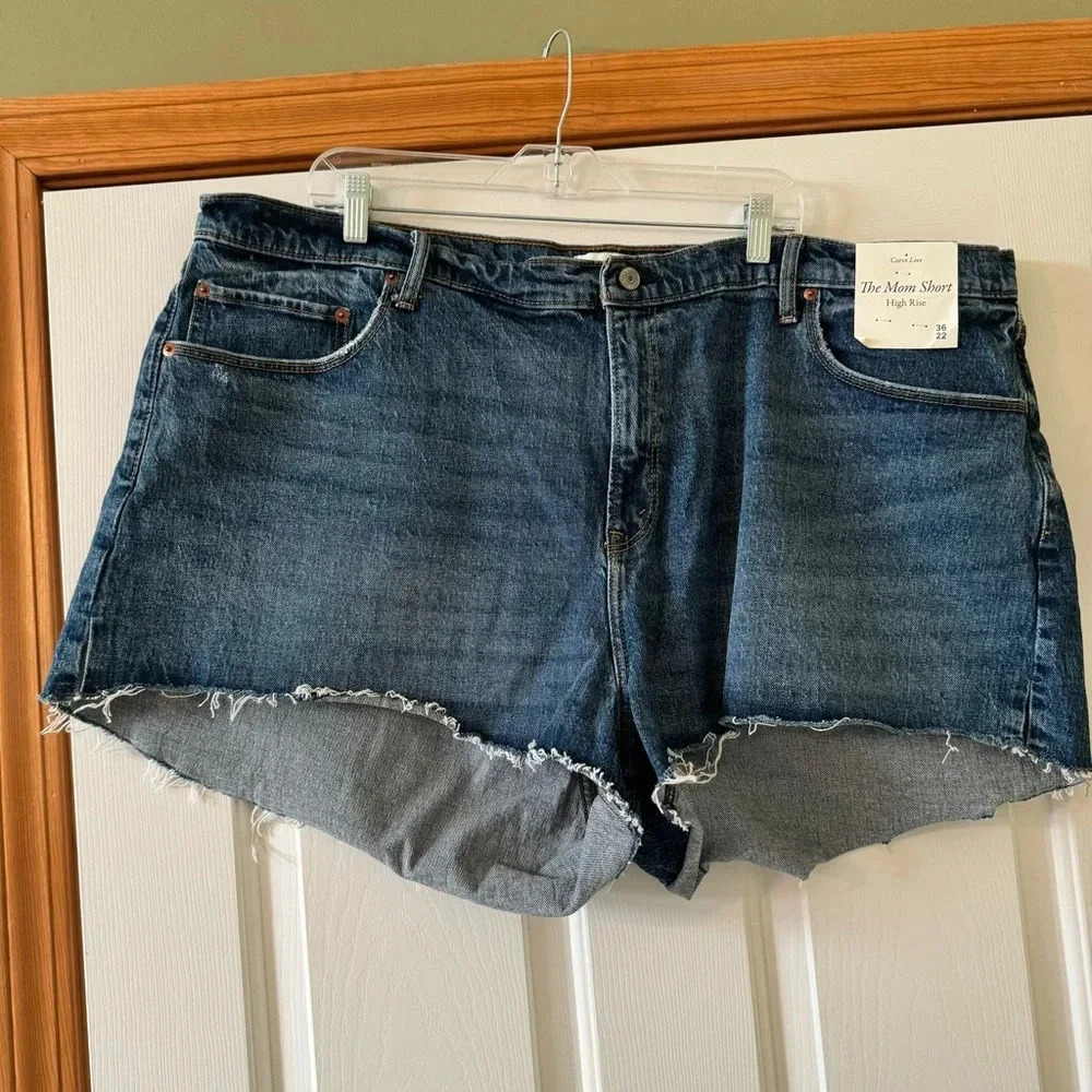 Abercrombie & Fitch Curve Love High Rise Mom‎ Shorts